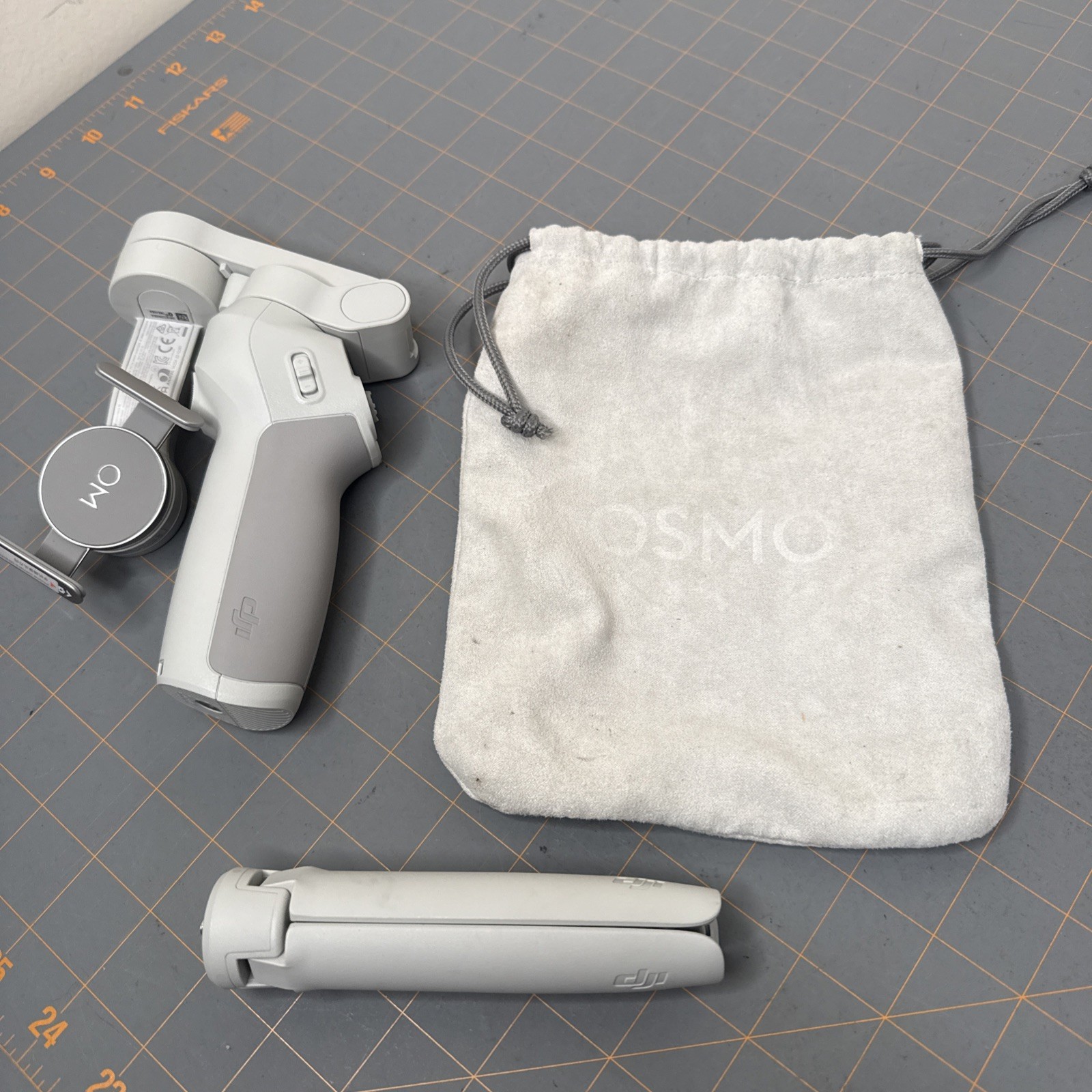 DJI Osmo Mobile SE Smartphone Handheld 3-Axis Gimbal Stabilizer OK200