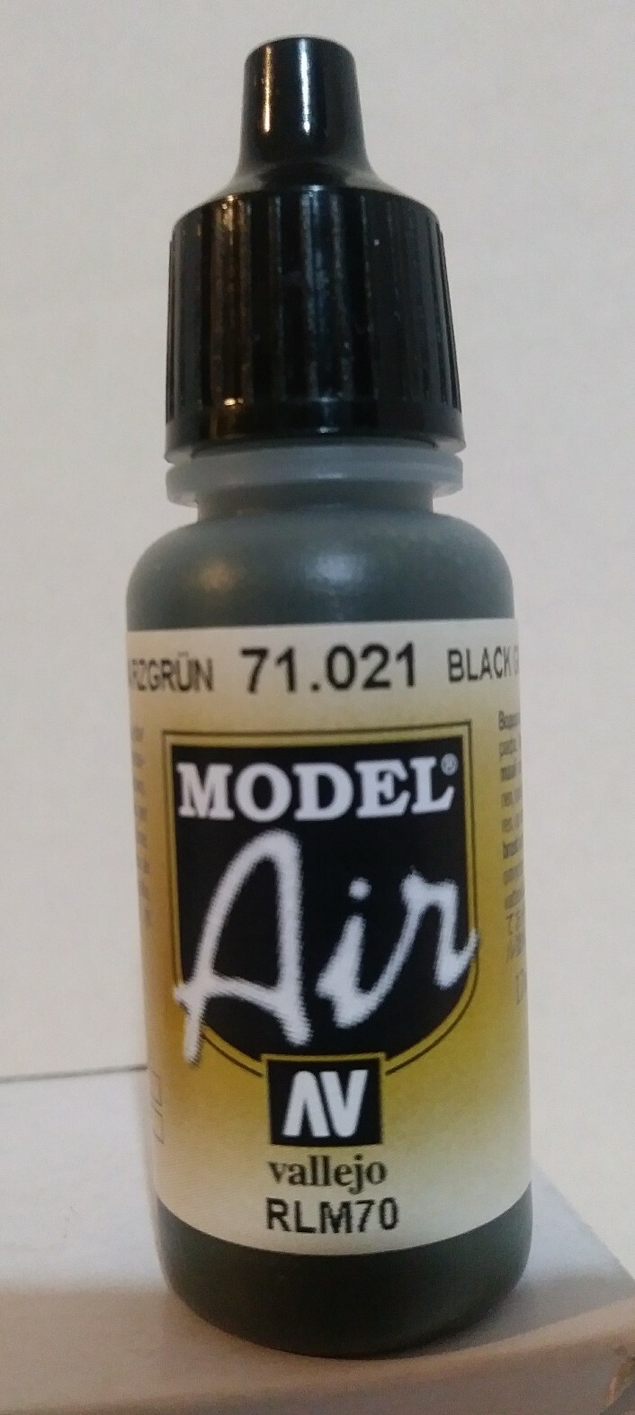 Vallejo Model Air acrylic paint 71.021, Black Green RLM 70