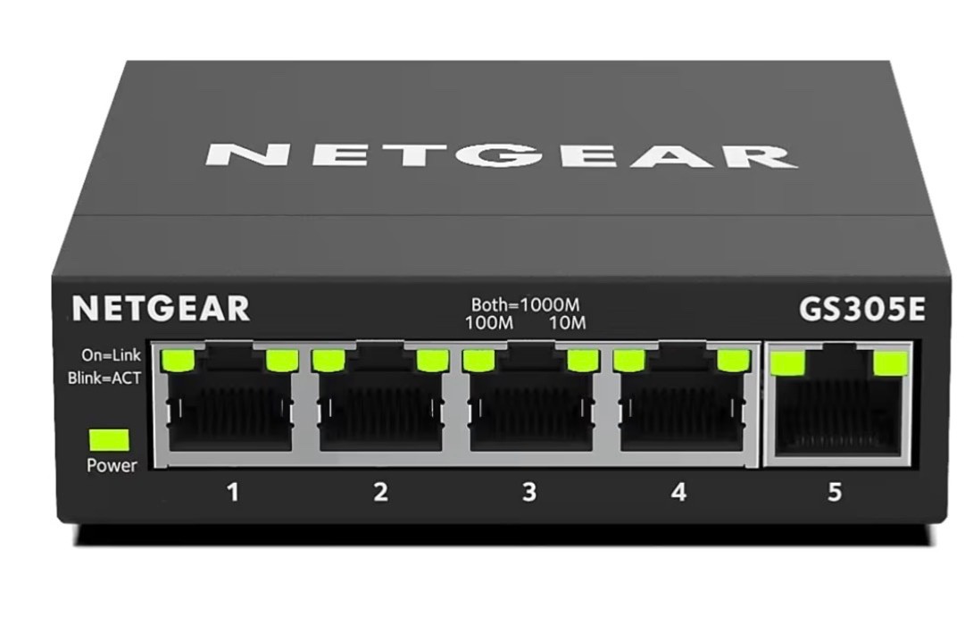 5-Port Gigabit Ethernet Easy Smart Managed Essentials Switch GS305E - Desktop or