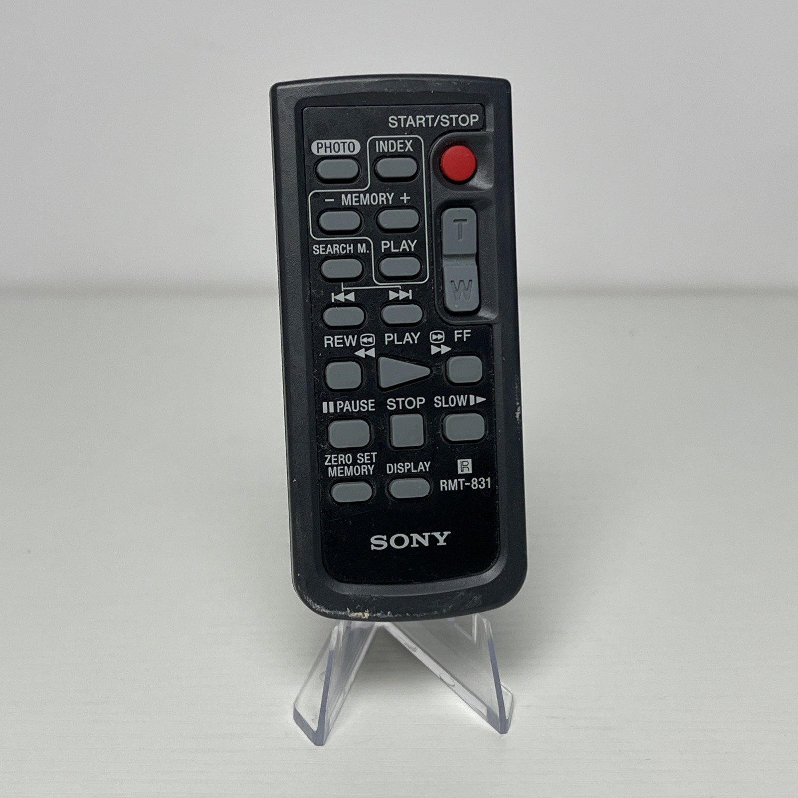 Sony Remote Control RMT-831 For Camcorder Original #G769 NEEDS BATTERY