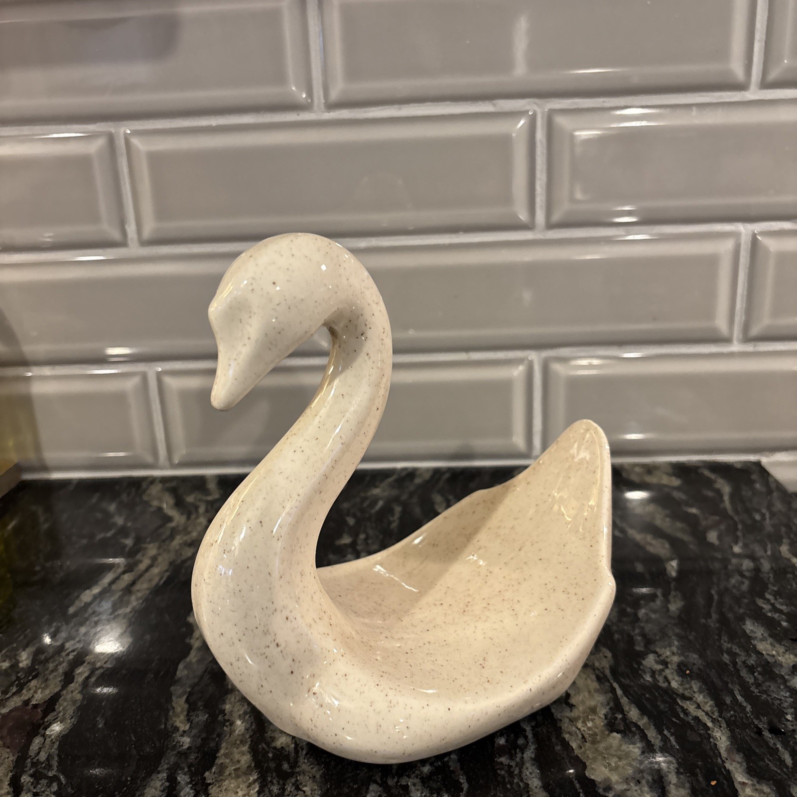 Ceramic Swan Figurine Bathroom Hand Towel Soap Holder Off White Speckled Vtg