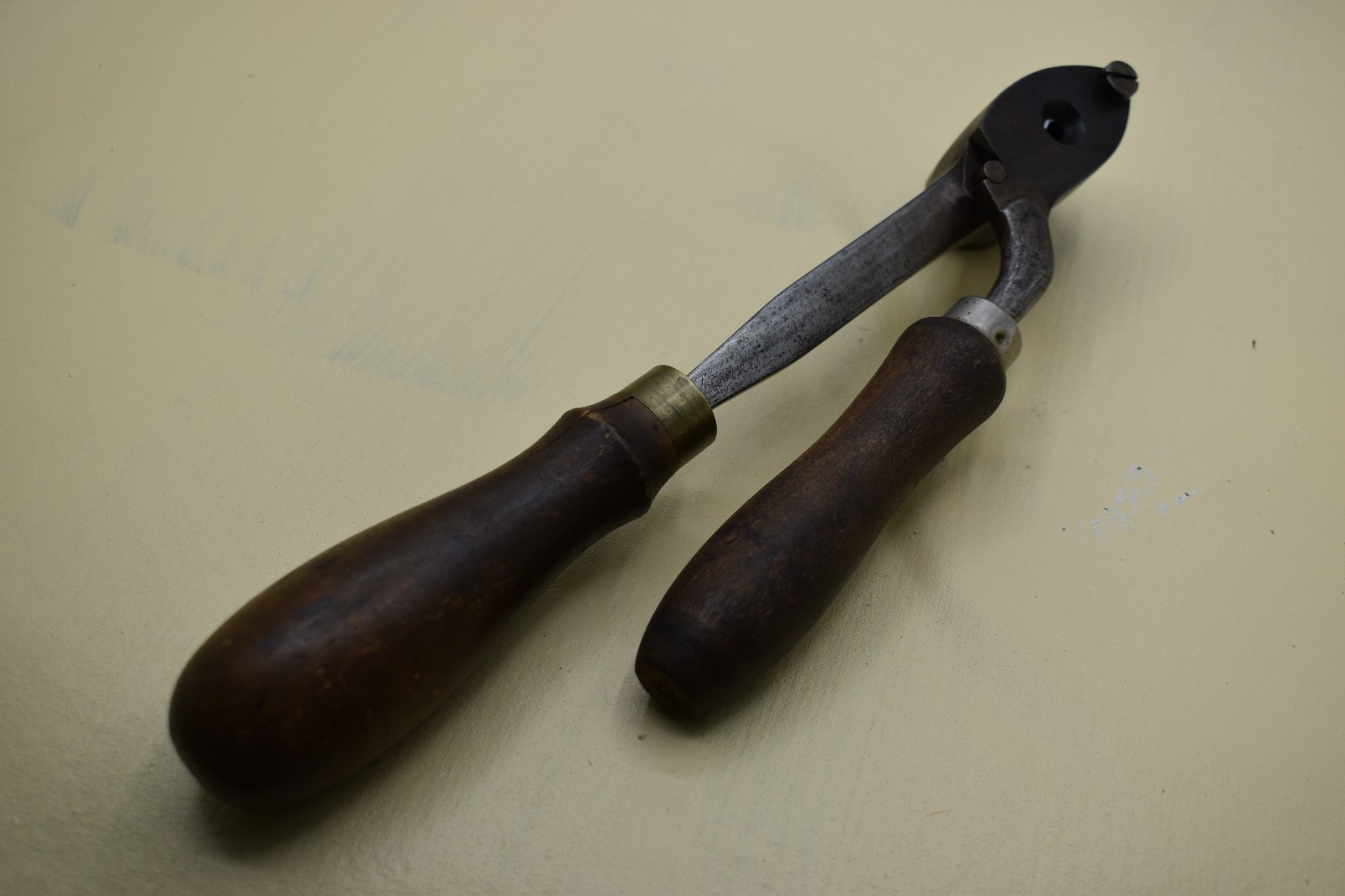 antique English large 4 bore  odd out of Round single cavity Molds