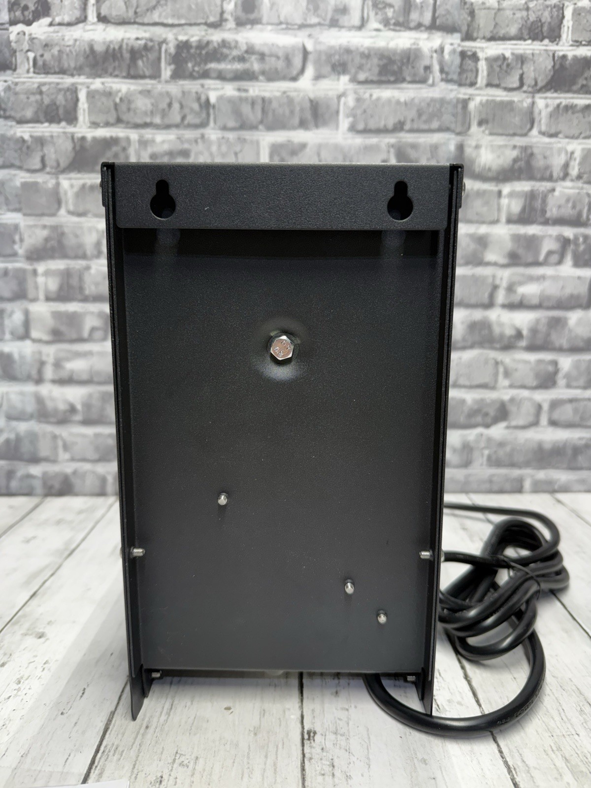 DEWENWILS 200W Wi-Fi Low Voltage Transformer with Schedule & Timer Black HWLT04A