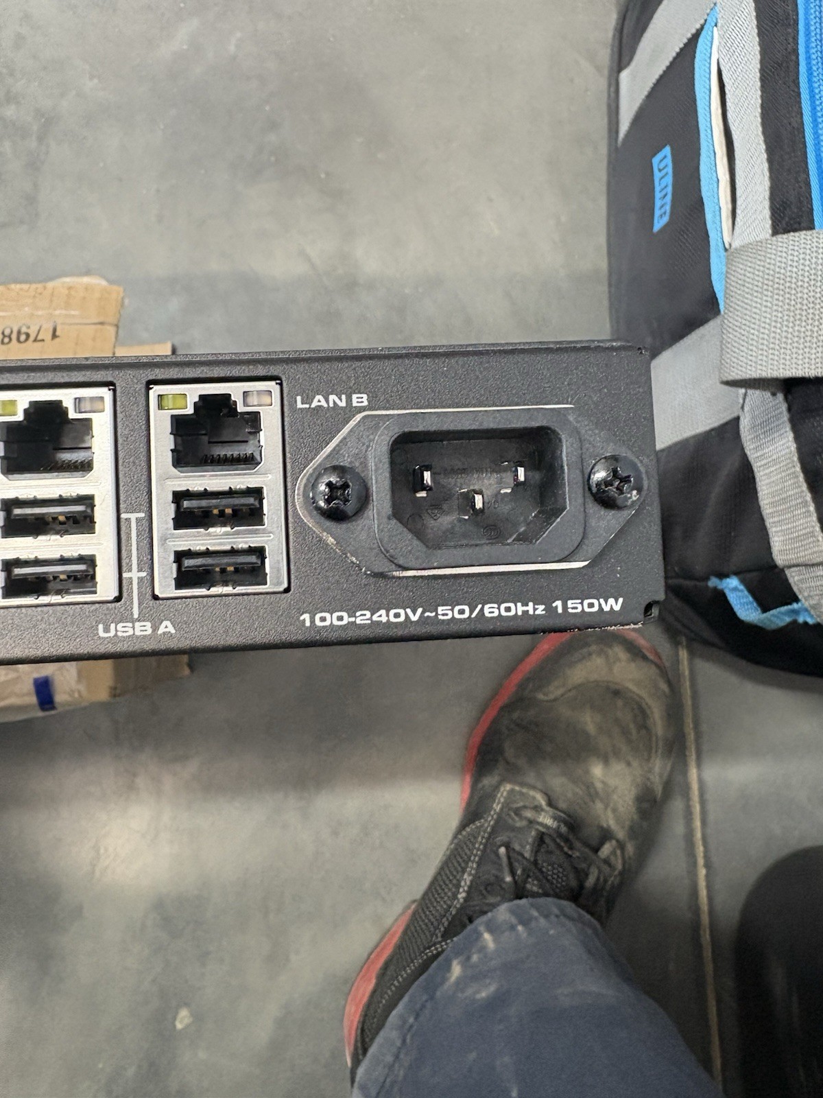 QSC Q-SYS Core 110f Network + Analog flex channels audio usb like new
