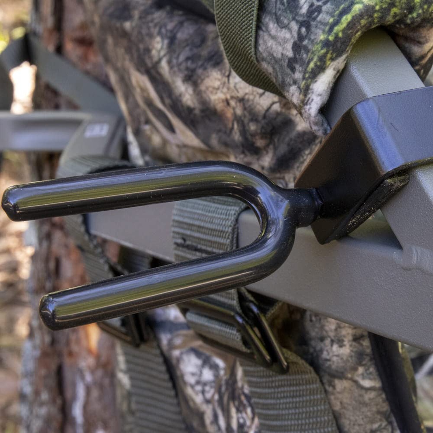 Summit TreestandsShooting Rails and Foot Rests Pack of 1 Black