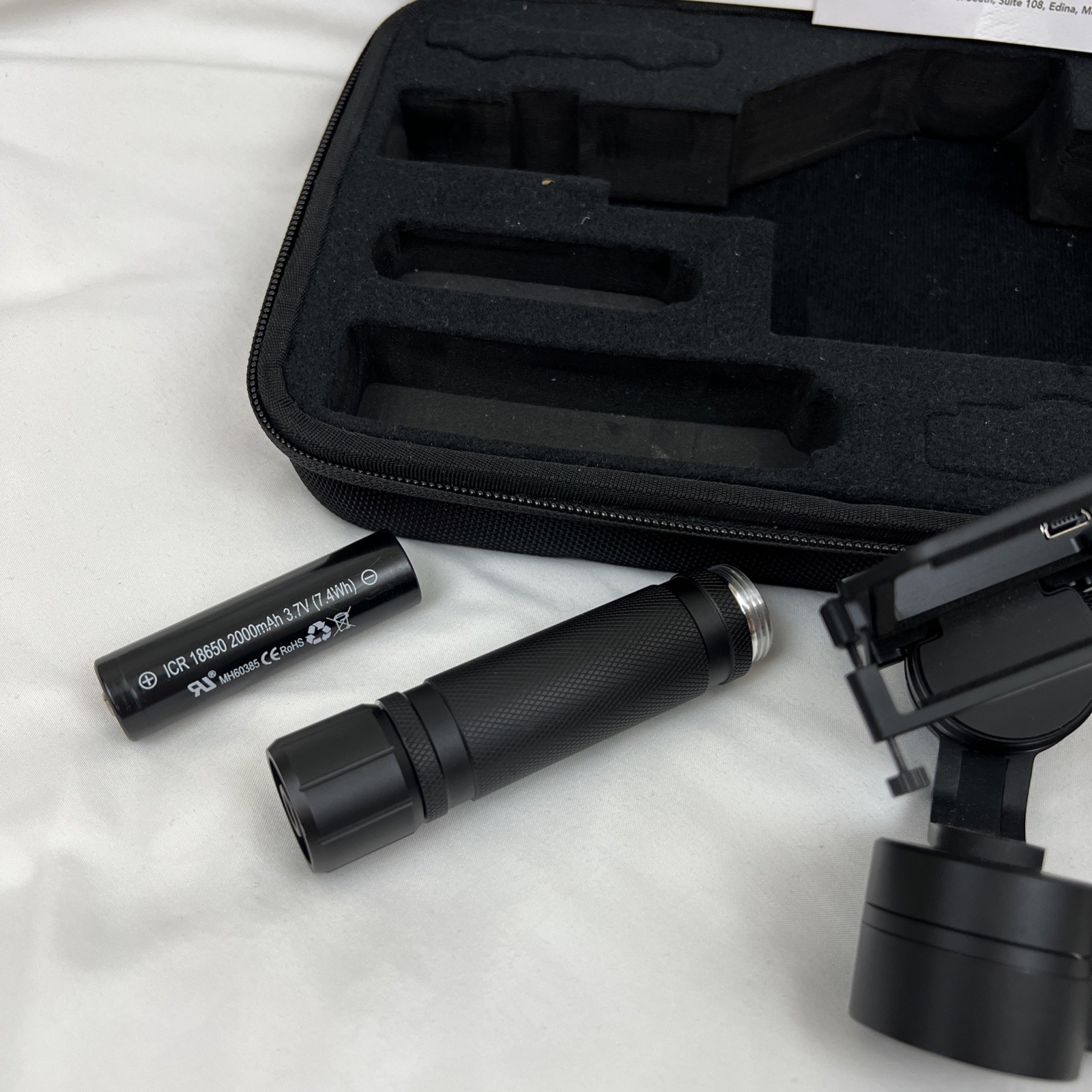 SkyLab - 3-Axis Gimbal Stabilizer - compatible with iPhone and Android phones