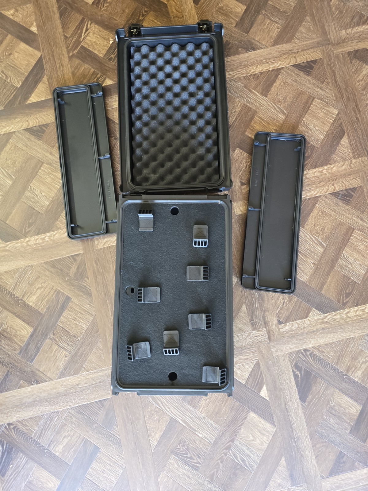 SKB Injection-Molded 2U ISeries Studio Flyer Rack Case Handle Wheels