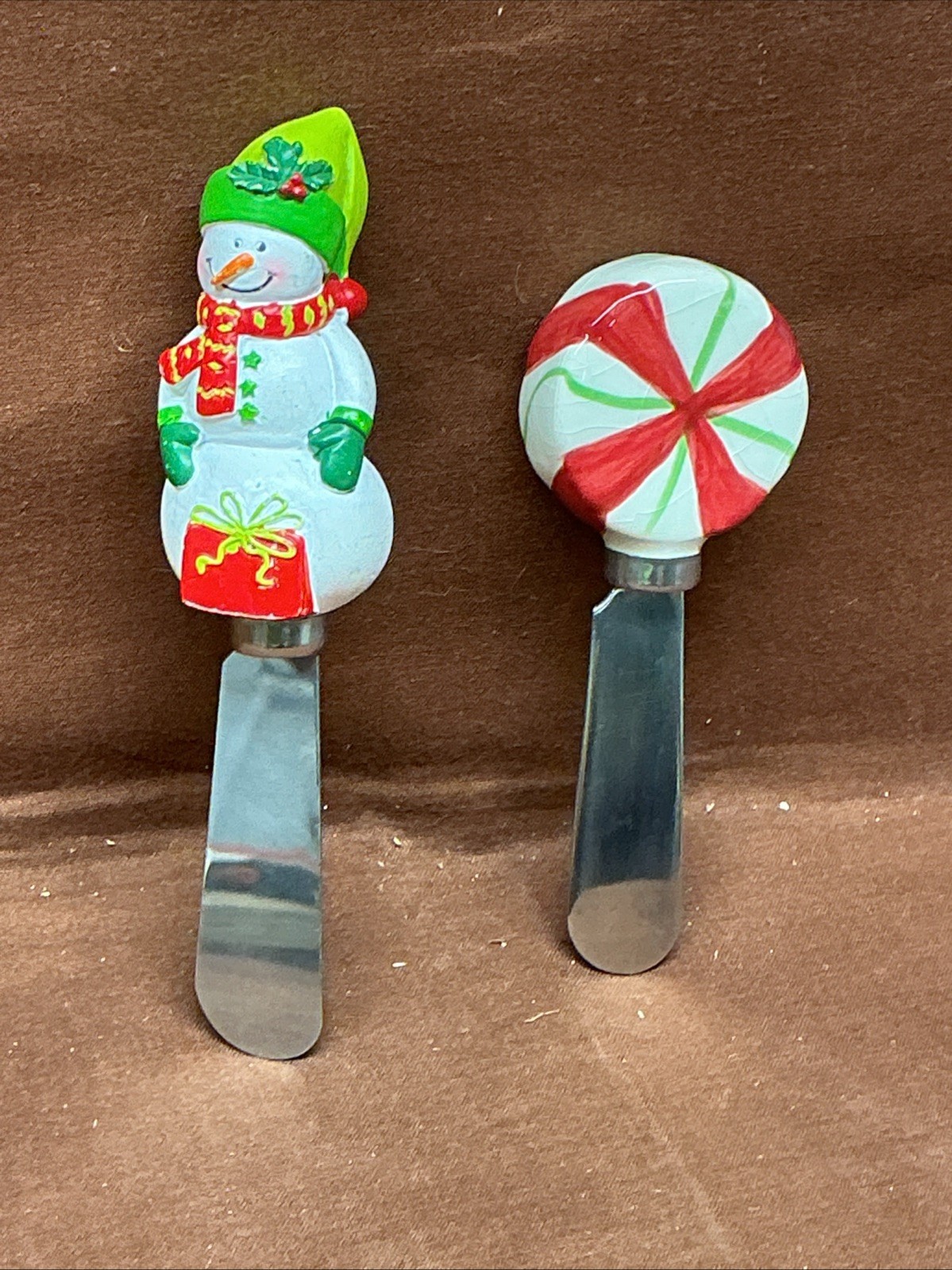 TWO Stainless Steel 4 1/2" Holiday Spread Knives, X-MAS🍬🌲❄️S3