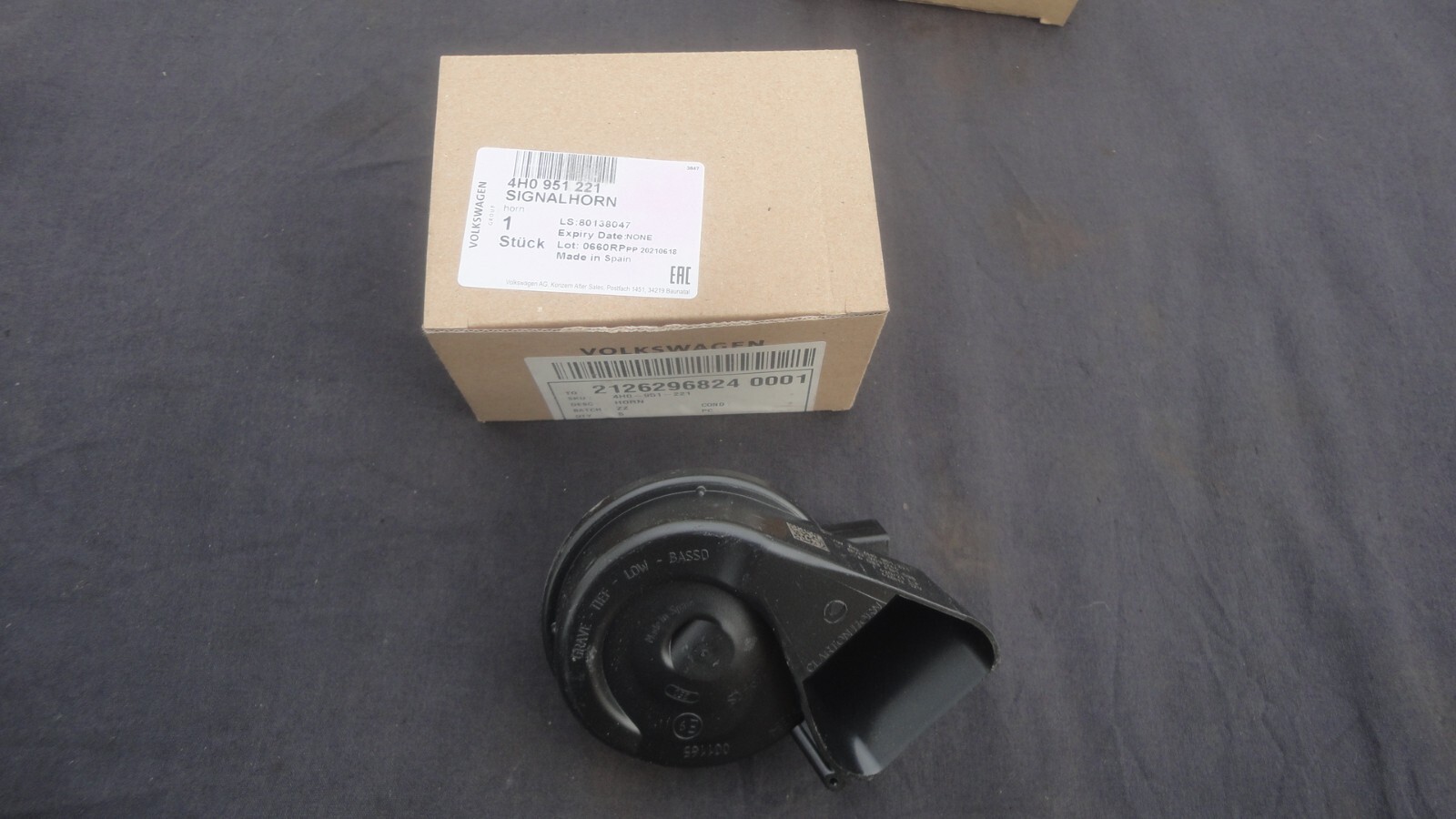 GENUINE AUDI A6 A7 A8 HORN 4H0951221 LOW TONE SIGNAL