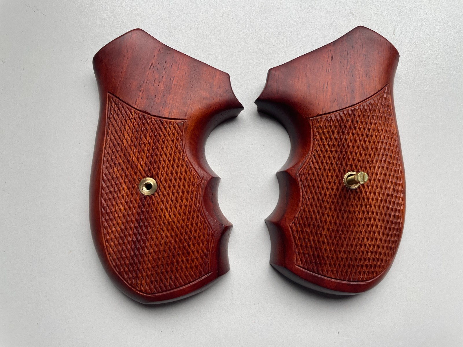 New  Wood Grips for Taurus Small Frame M85 605 850 851.38 Special grips