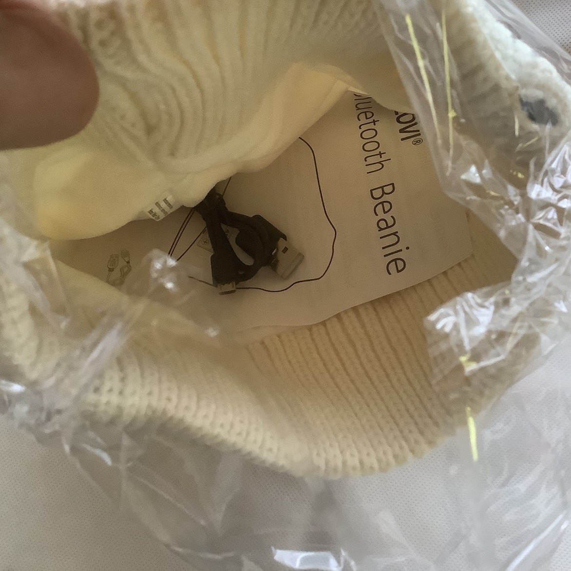 Bluetooth Beanie, Double-Layer Lining Hat Athletic Unisex New