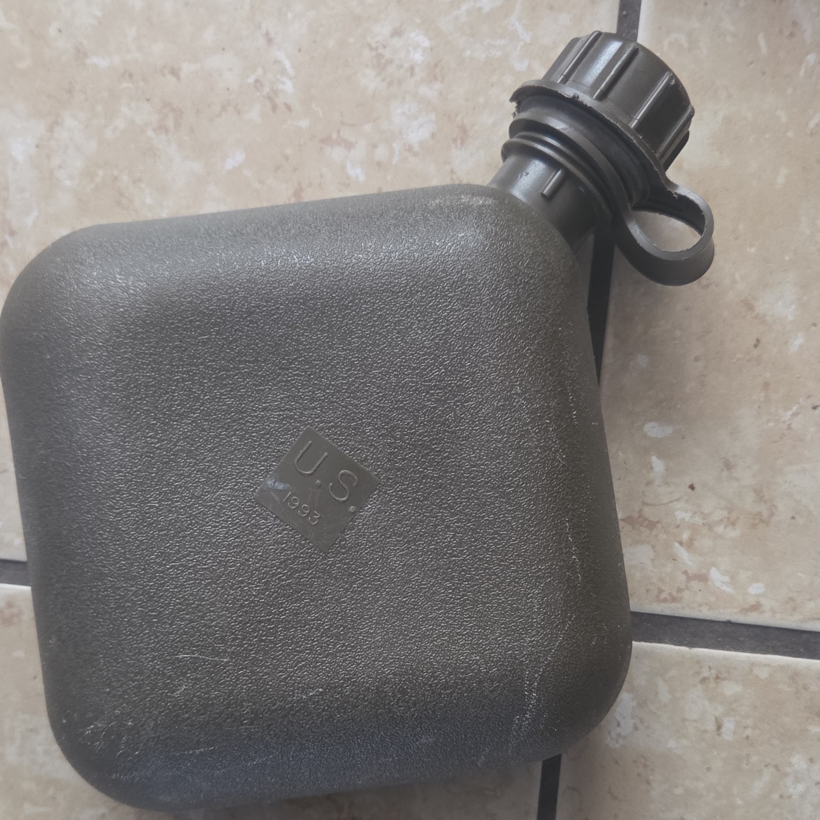 U.S. Military Surplus Canteen Olive Drab Square Marked 'U.S.' 1983 Militaria