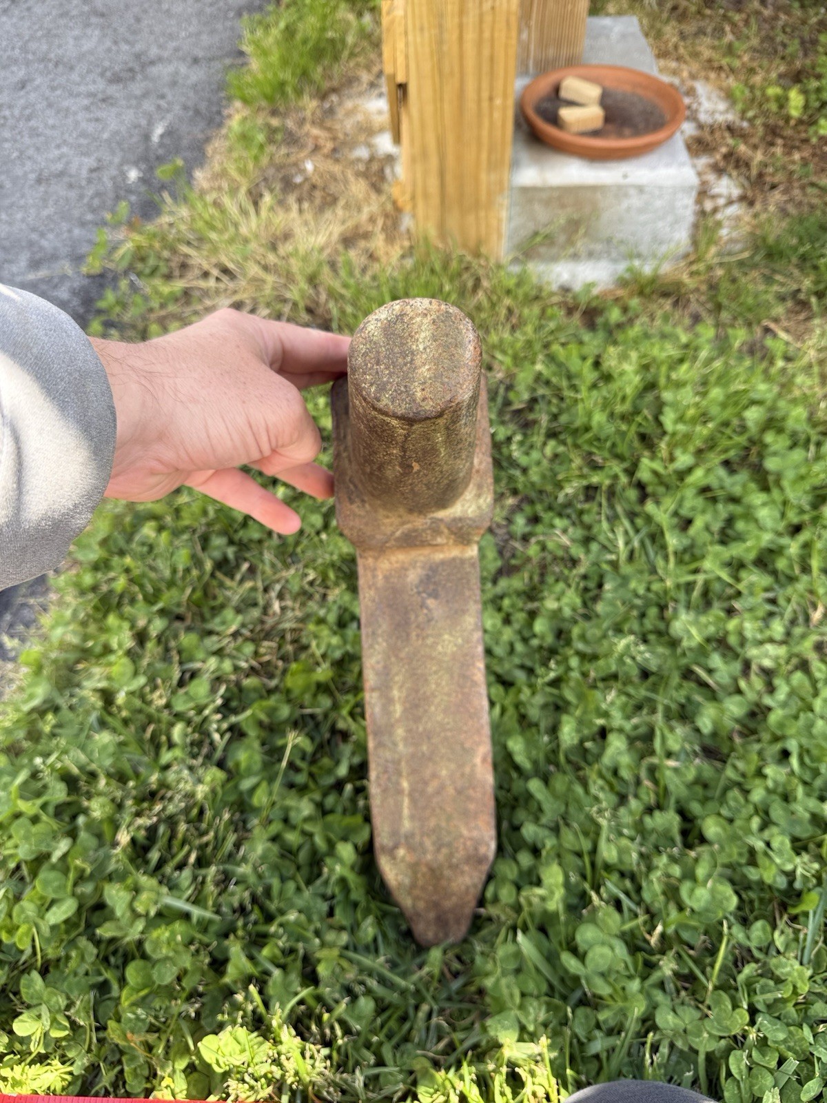ANTIQUE TOOL PRIMITIVE STAKE STUMP ANVIL BLACKSMITH FORGE 39 Lb 15"