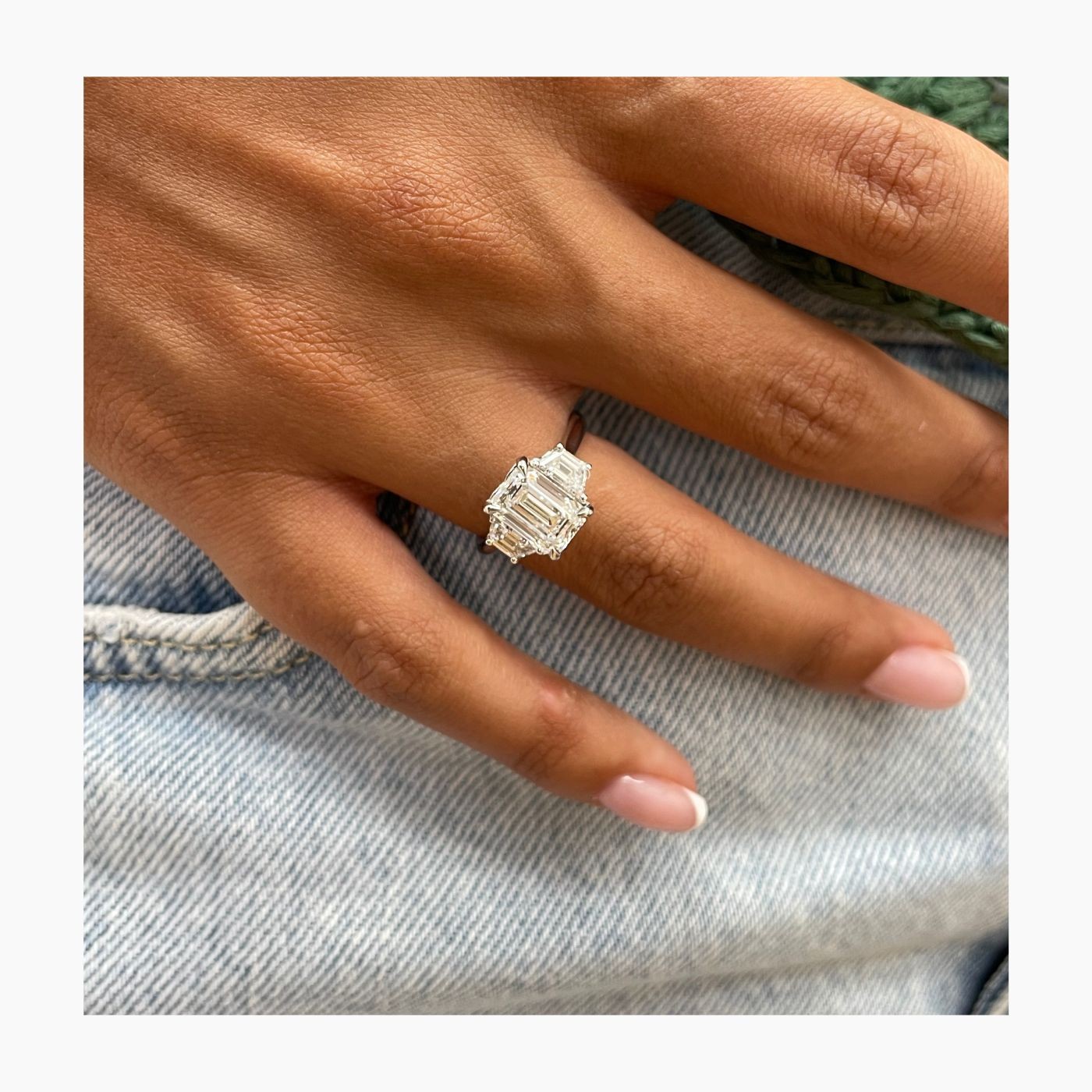 Diamond Emerald Ring VS1 F IGI Certified 2.5Ct Labcreated 18K White Gold 3 Stone