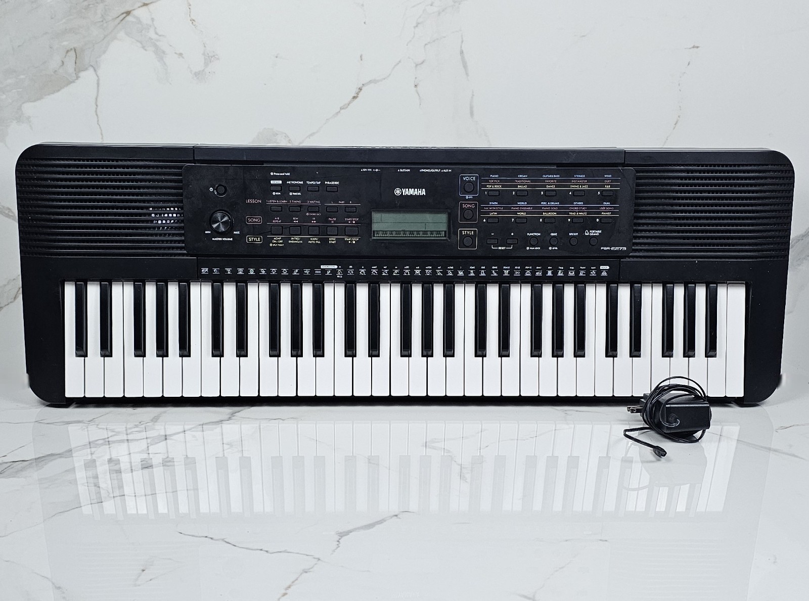 Yamaha PSR-E273 61-Key Portable Keyboard w/ Power Adapter – Tested & Working