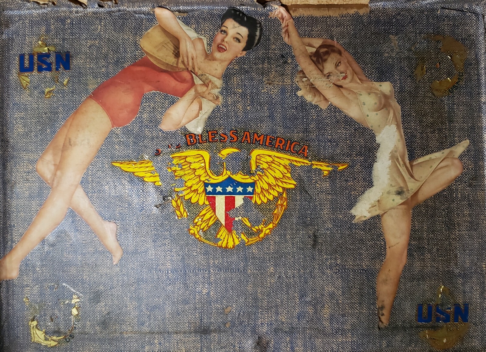 VINTAGE WW2 ERA US AIR CORPS MARINES NAVY PINUP GIRLS AMERICAN FLAG BOX CHICAGO