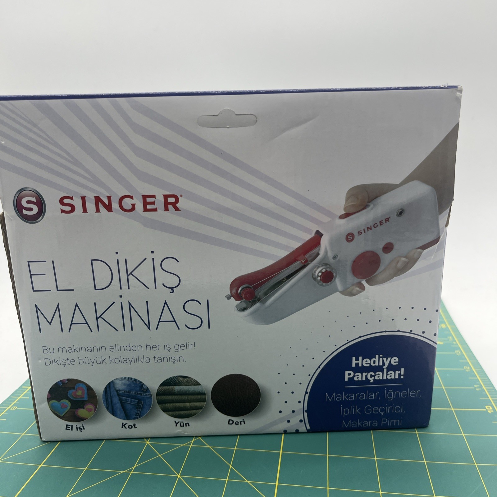 Singer Handheld Portable Sewing Machine Extra Bobbins Needle & Instructions