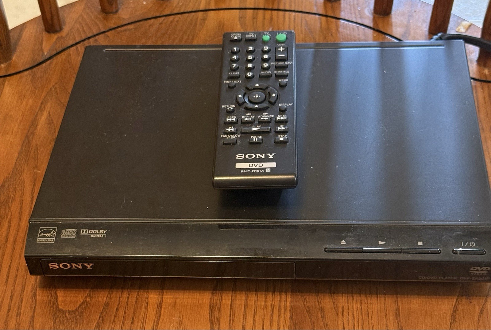 Sony DVP-SR210P CD/DVD Player w/ Remote