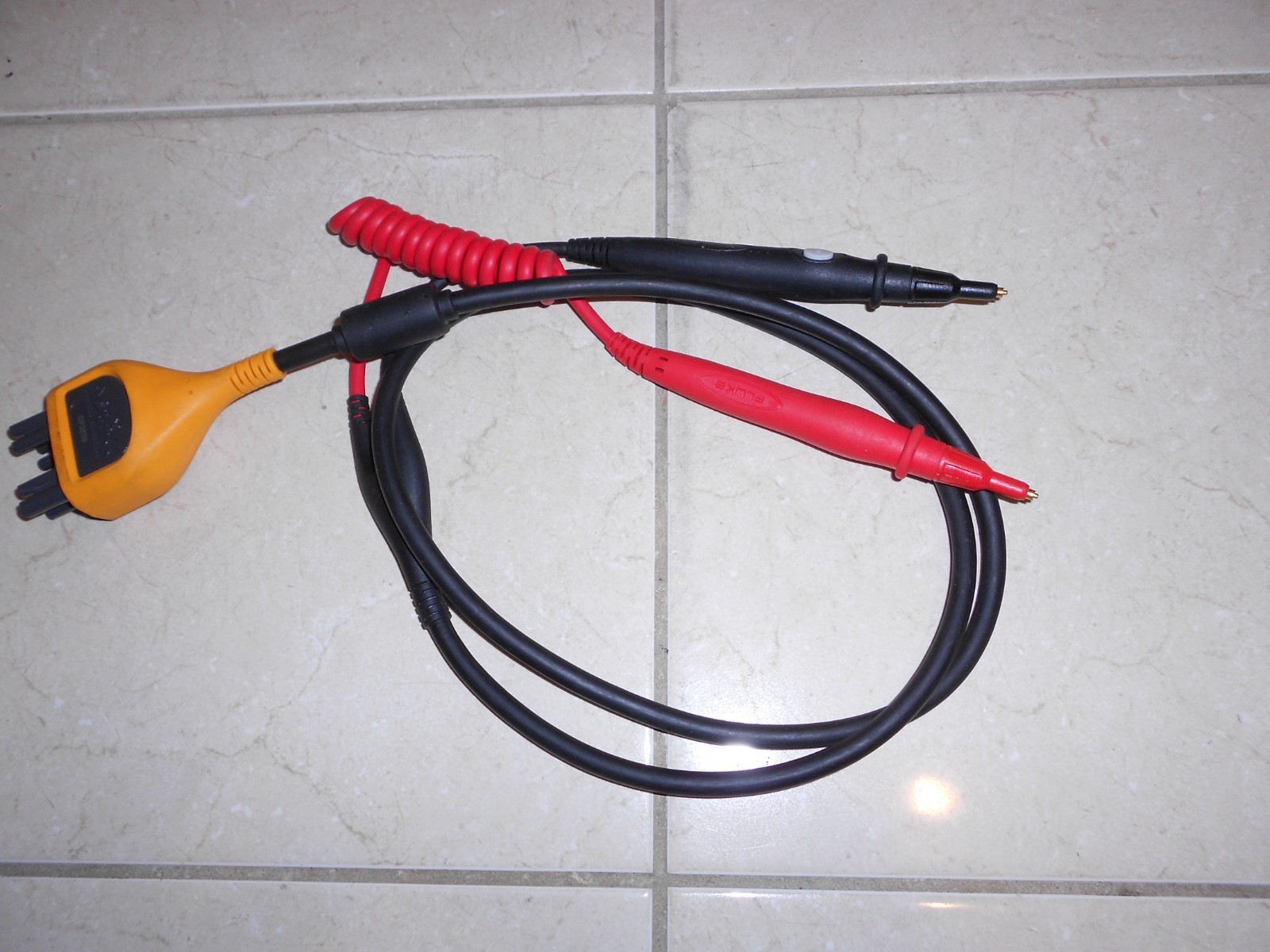 FLUKE BTL10 BATTERY TEST LEADS PROBES