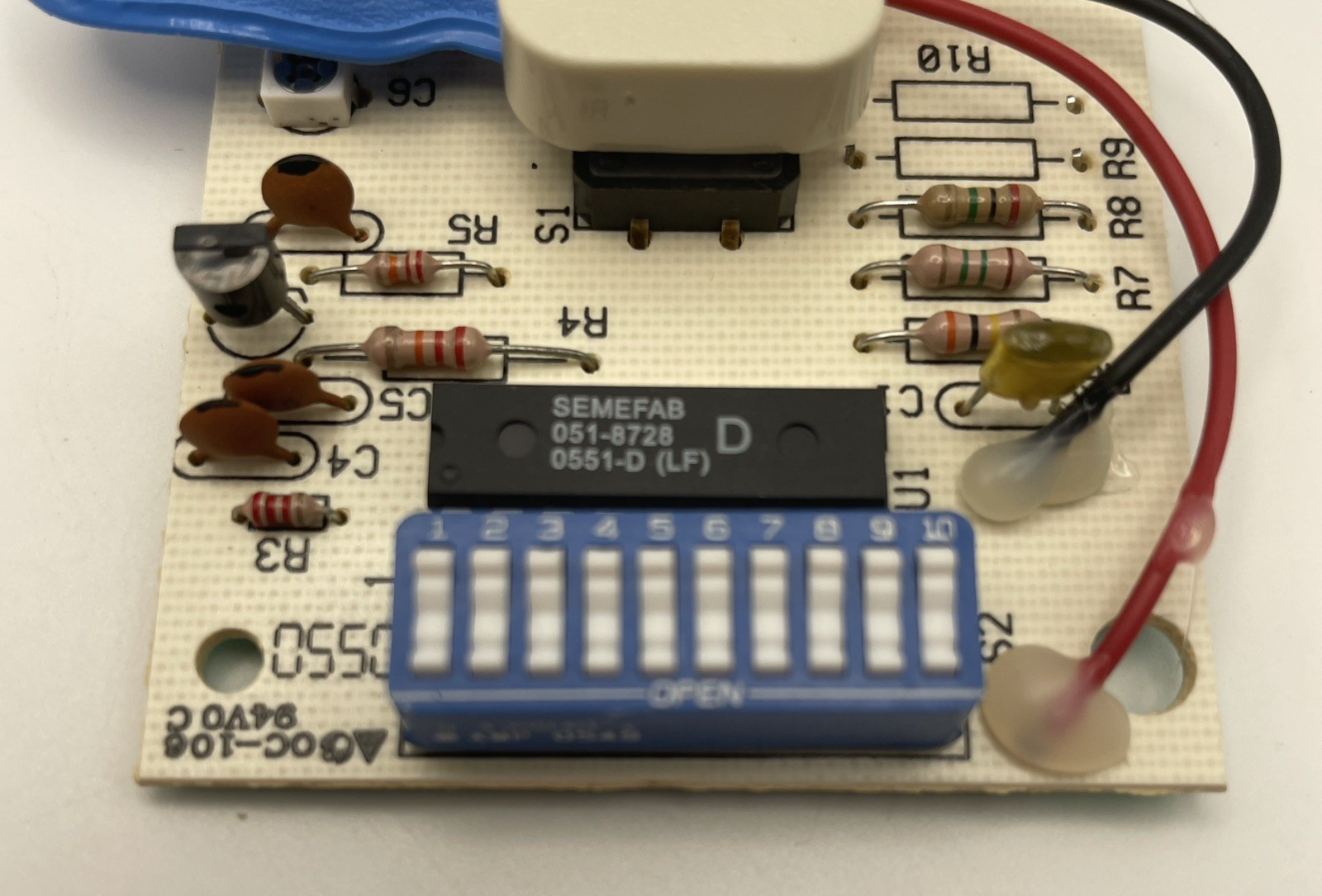 BEA 10T300PB - Digital Battery Powered Ada Transmitter - 300MHz