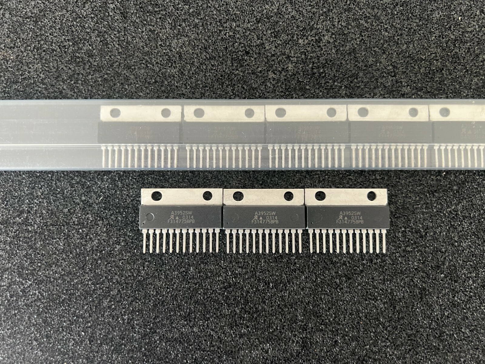 A3952SW