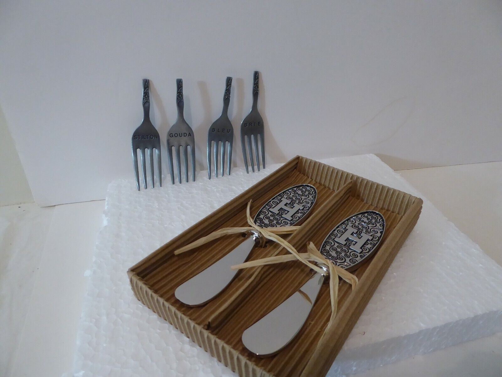 Thirstystone (2) H Monogram Dip/Cheese Spreaders (4) Fork Cheese Marker (S2