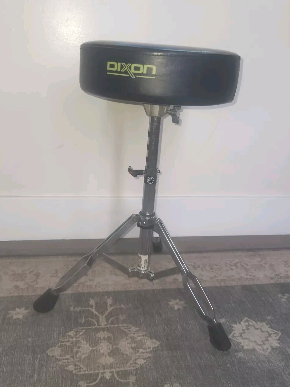 708 Dixon Light Double Braced Throne