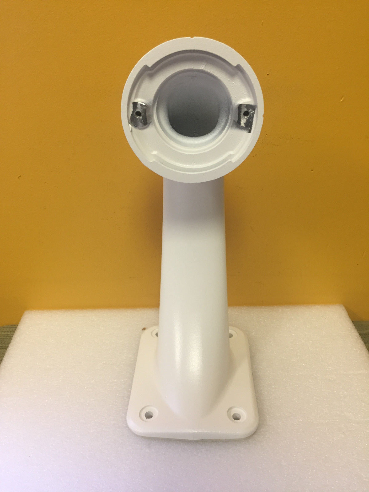 Bosch / Philips 303 3093 601 Wall Mount, Envirodome 16" Pendant Arm. New in Box!