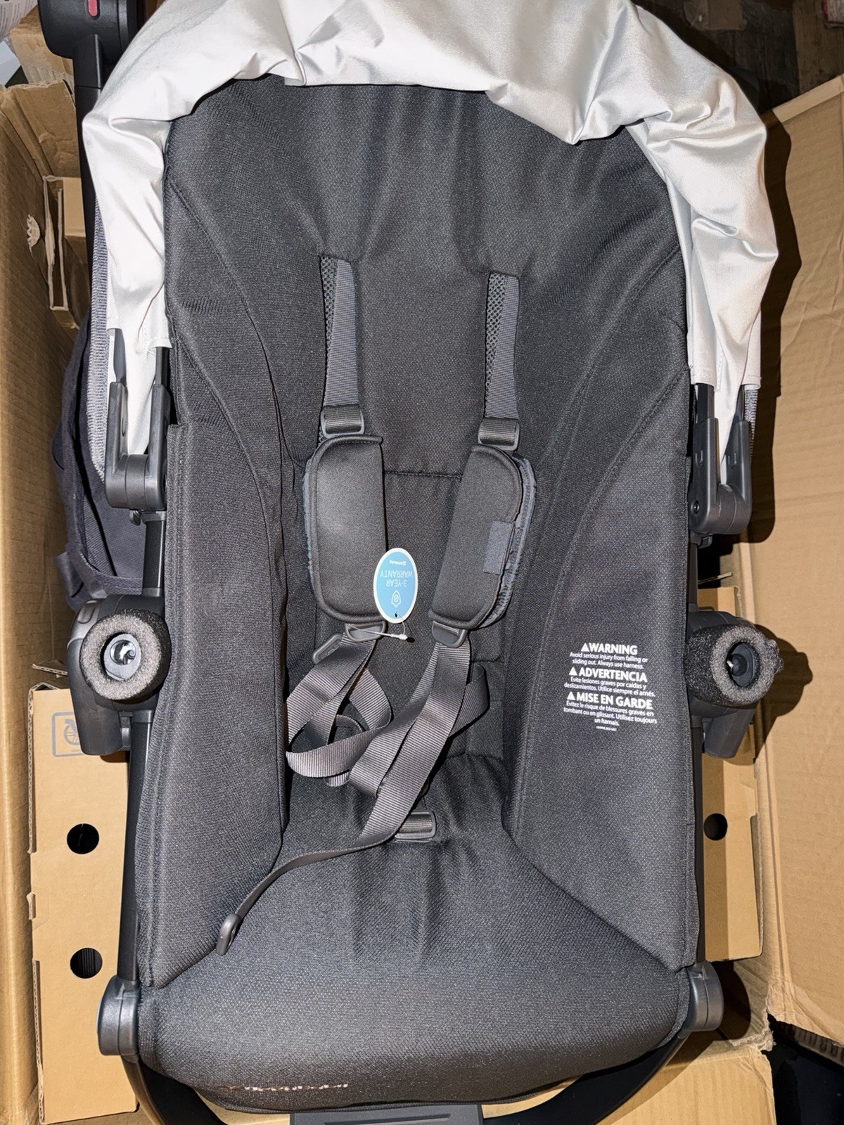 READ DESCRIPTION UPPAbaby Vista V3 Stroller Gray Greyson