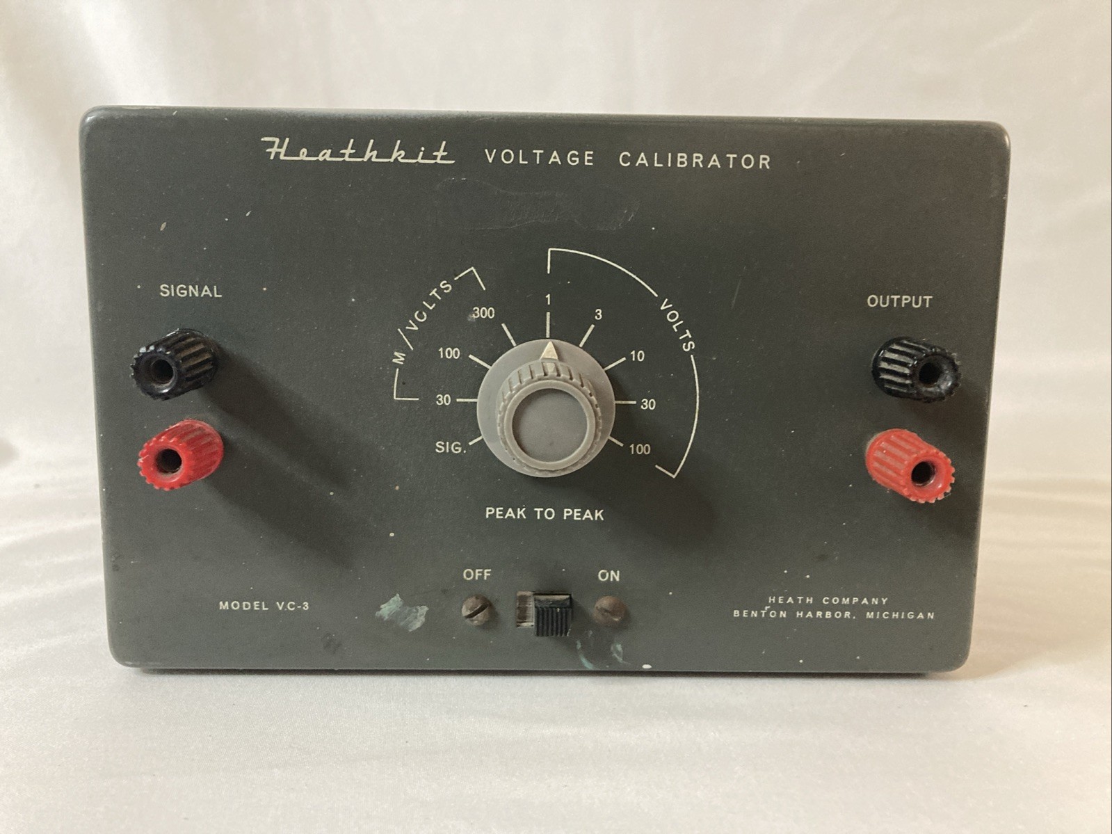 Heathkit Voltage Calibrator - Model VC-3