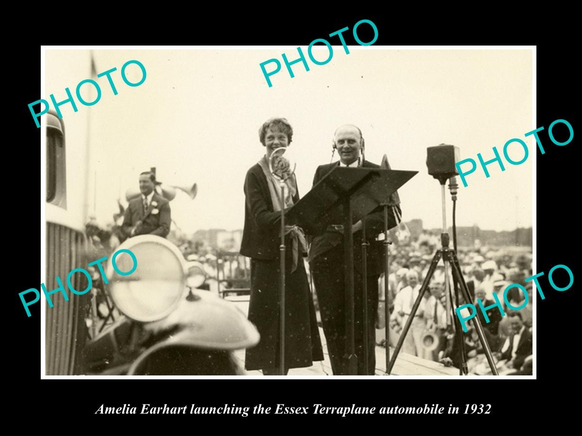 OLD POSTCARD SIZE PHOTO OF AMELIA EARHART AT THE ESSEX TERRAPLANE LAUNCH 1932 2