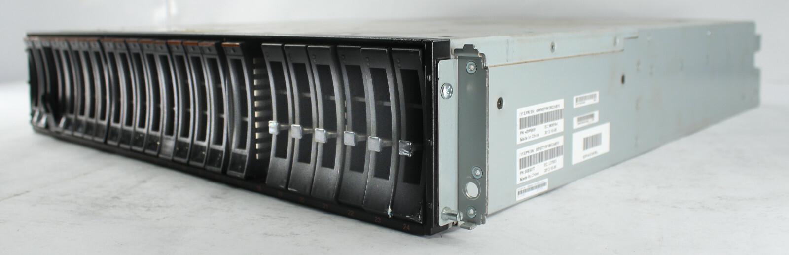 170-6070-01 IBM 5887 Disk Drive Enclosure w/ 2x 74y9480 2x PSU w/ 17x 139 GB HDD