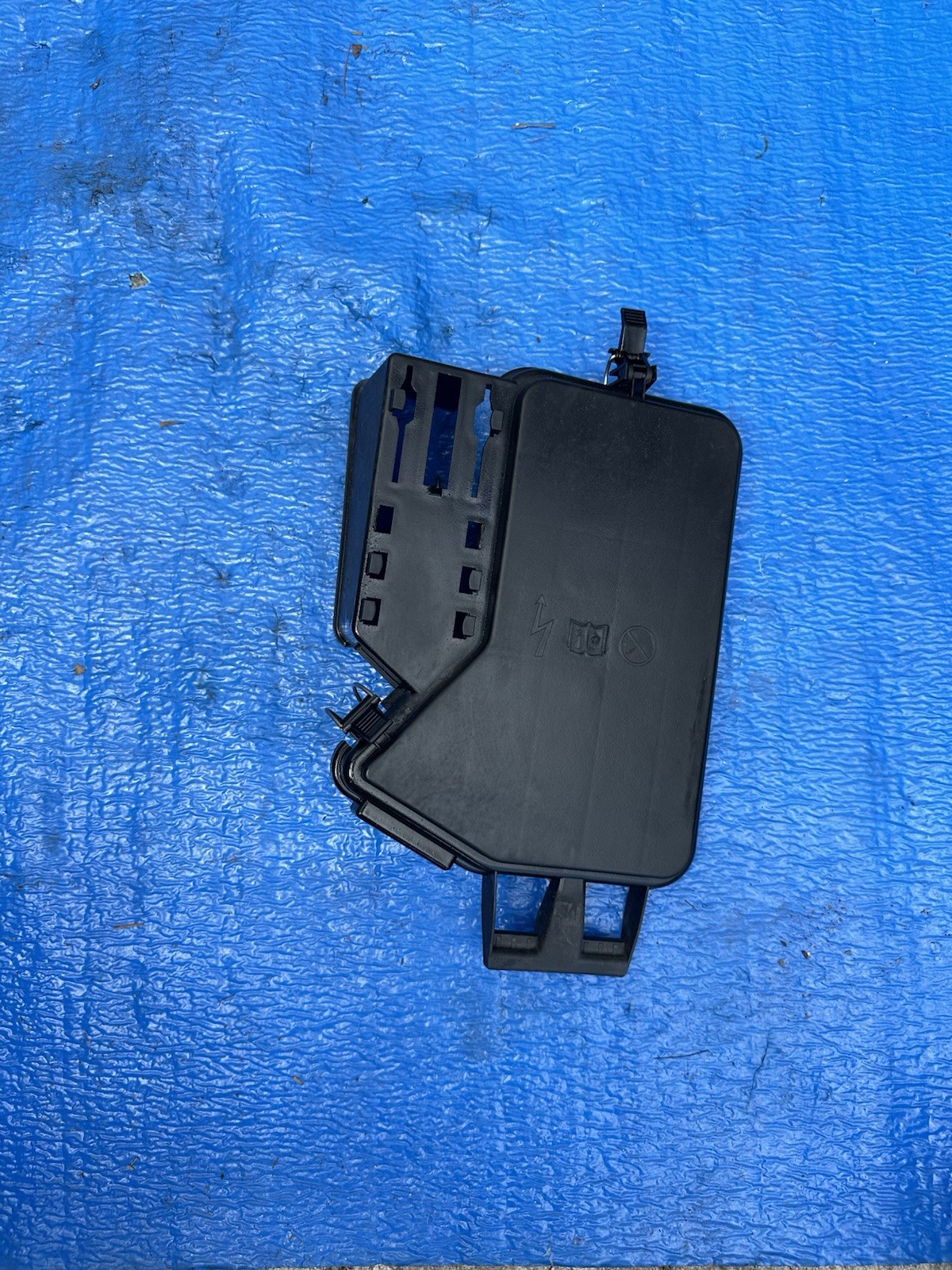 Mercedes METRIS W447 Fuse Box Cover 2015-2020 A4475400082 Genuine OEM