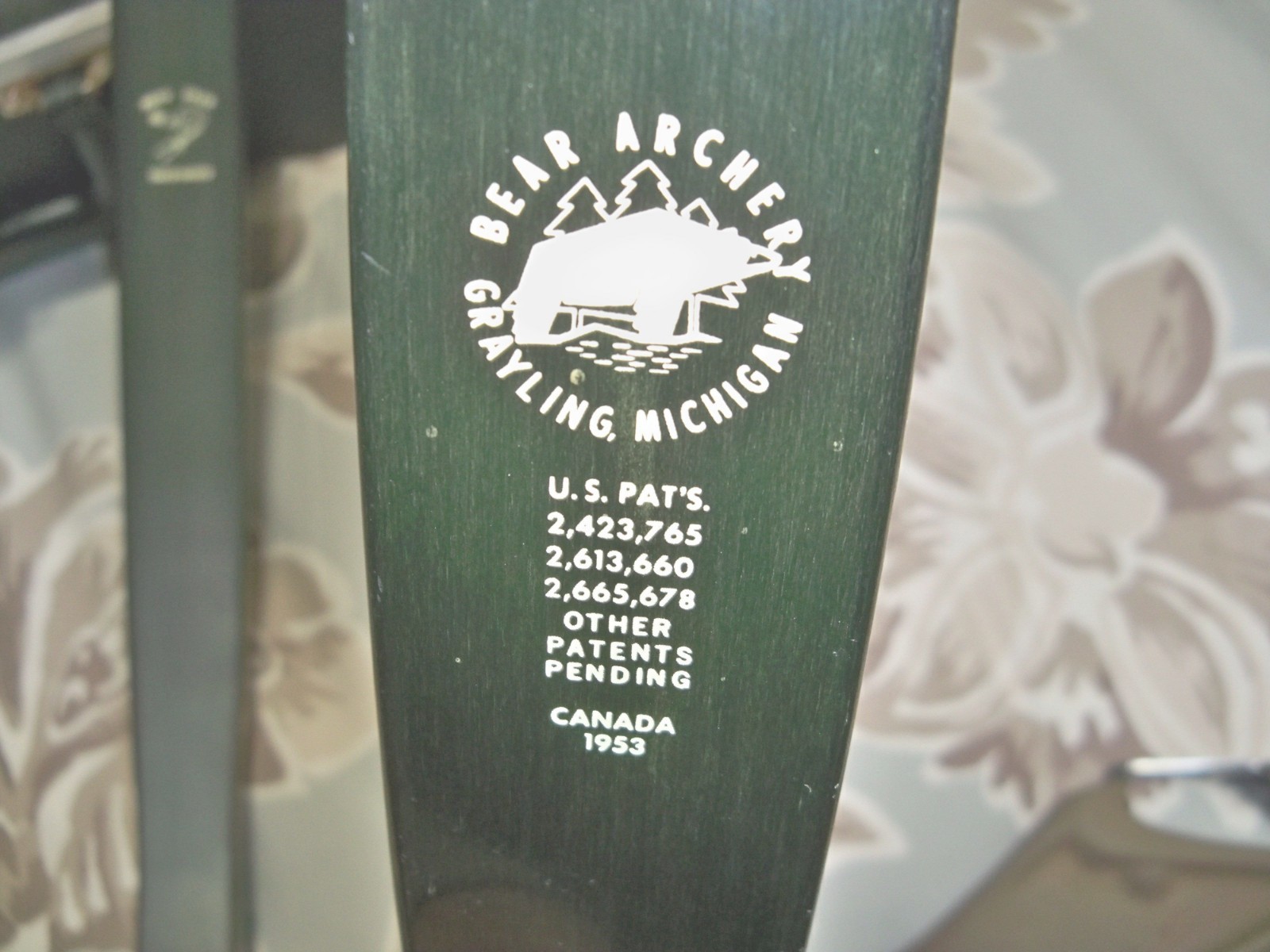 Fred Bear Vintage Take-Down Recurve Bow 3-2894 1970s + Many Extras – EXCELLENT
