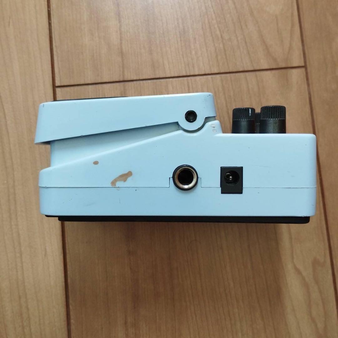BEHRINGER PB100 Preamp Booster Pedal