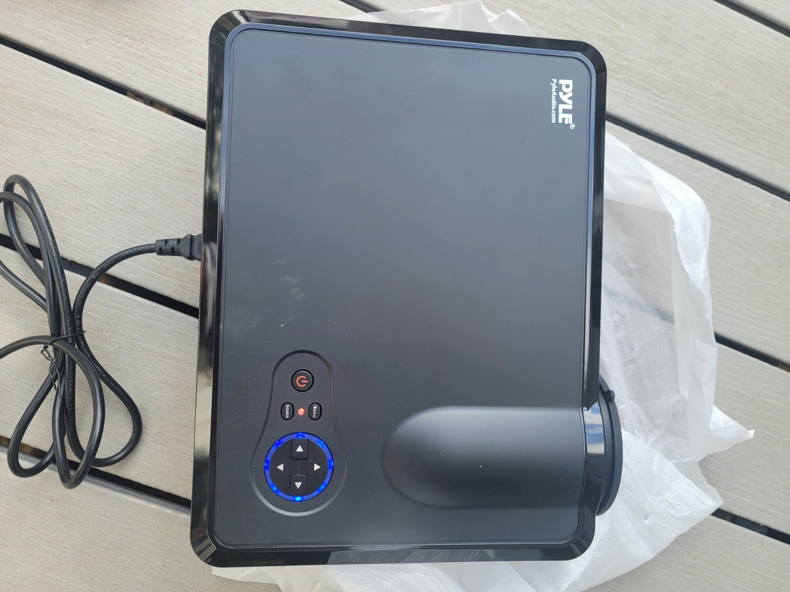 Pyle Pro PRJLE33 1080p Portable LED Projector - Black