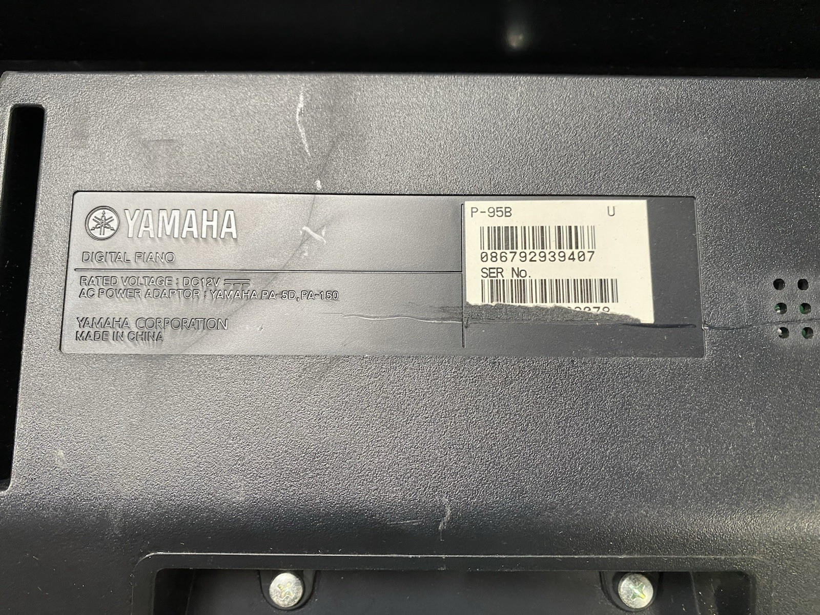 Yamaha P-95B 88-Key Digital Piano