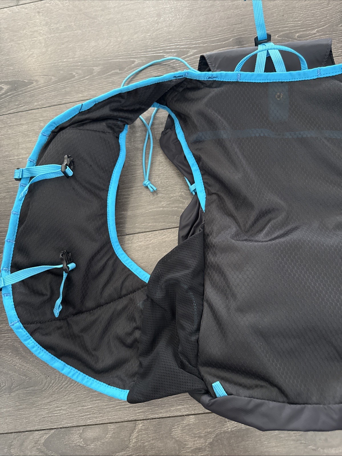 Ultimate Direction Adventure 17L Hydration Running Vest S/M