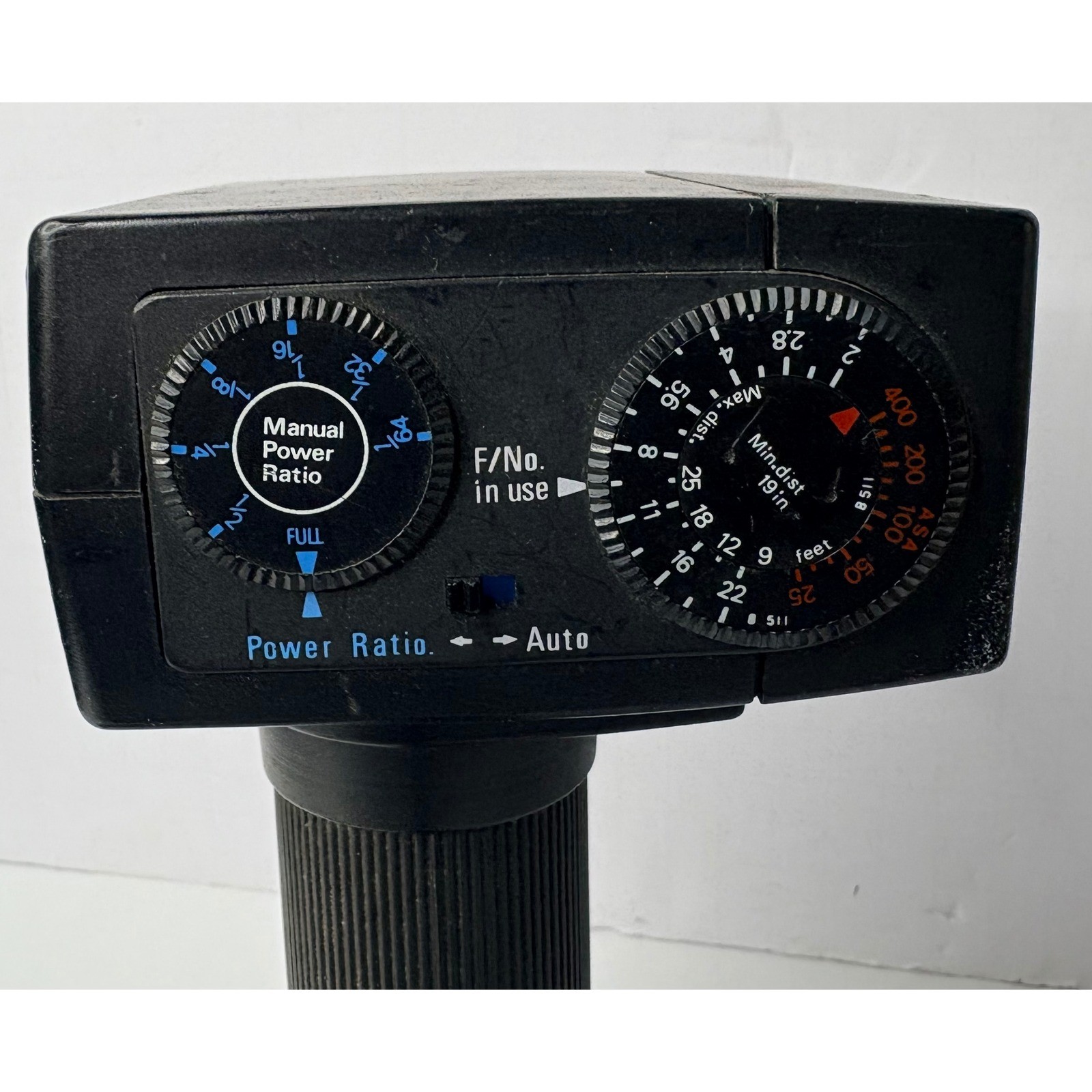 Sunpak Auto 511 Thyristor Handle Mount Flash with Bracket and Sync Cord Black