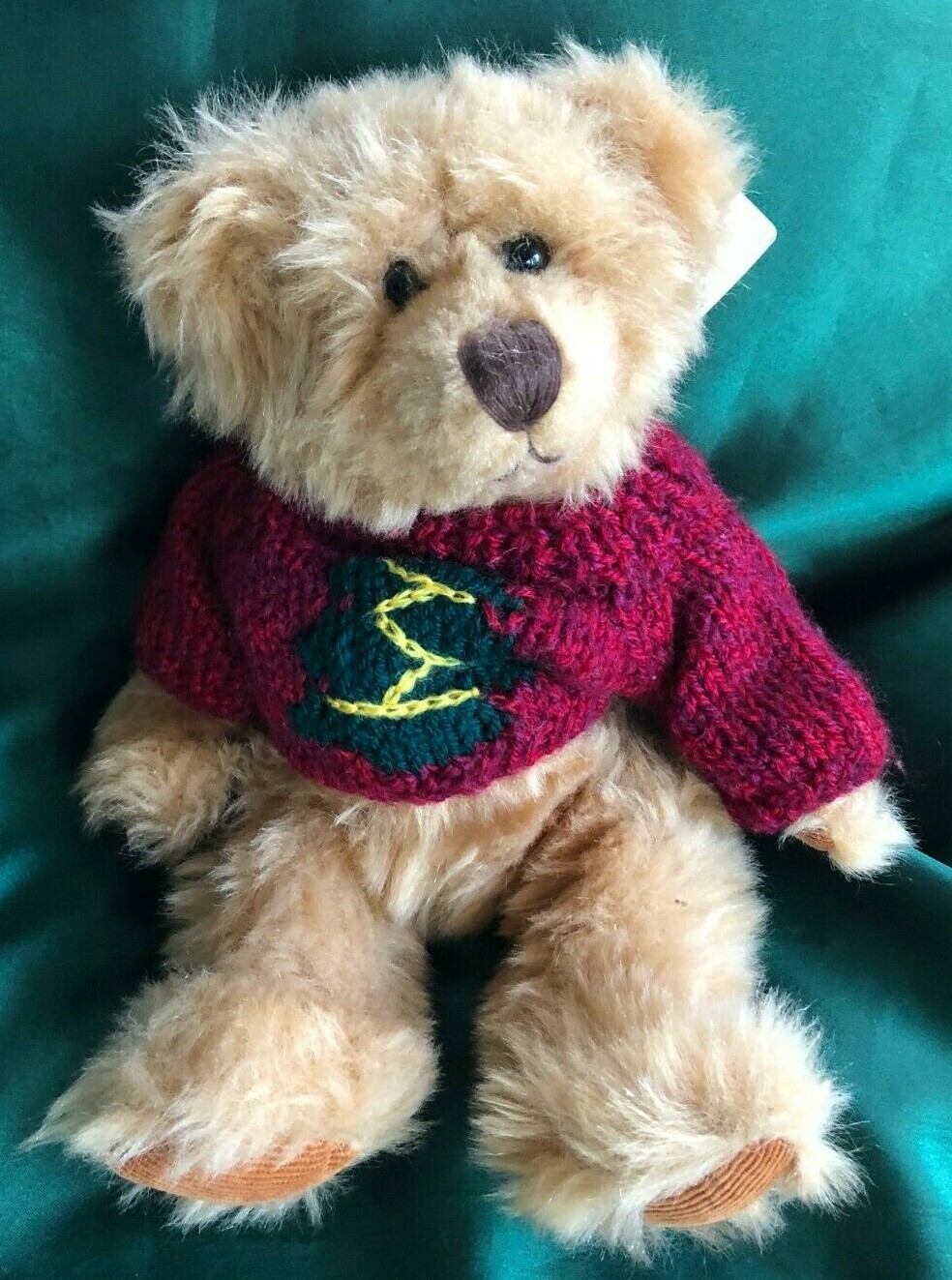 RUSS BERRIE BEARS FROM THE PAST  - 10" PLUSH CHRISTMAS BEAR - FIRESIDE W/SWEATER