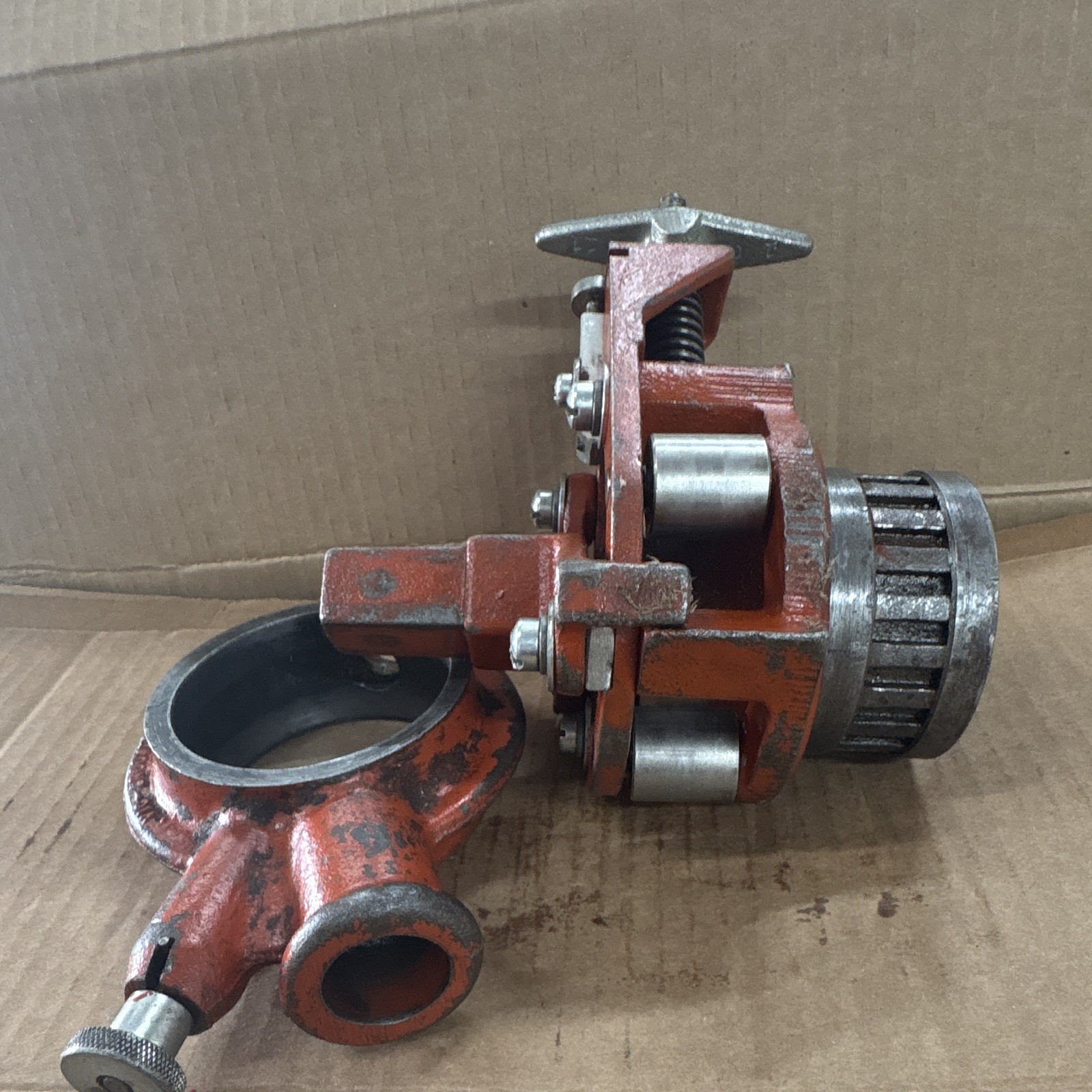 2” Victaulic pipe groover with yoke