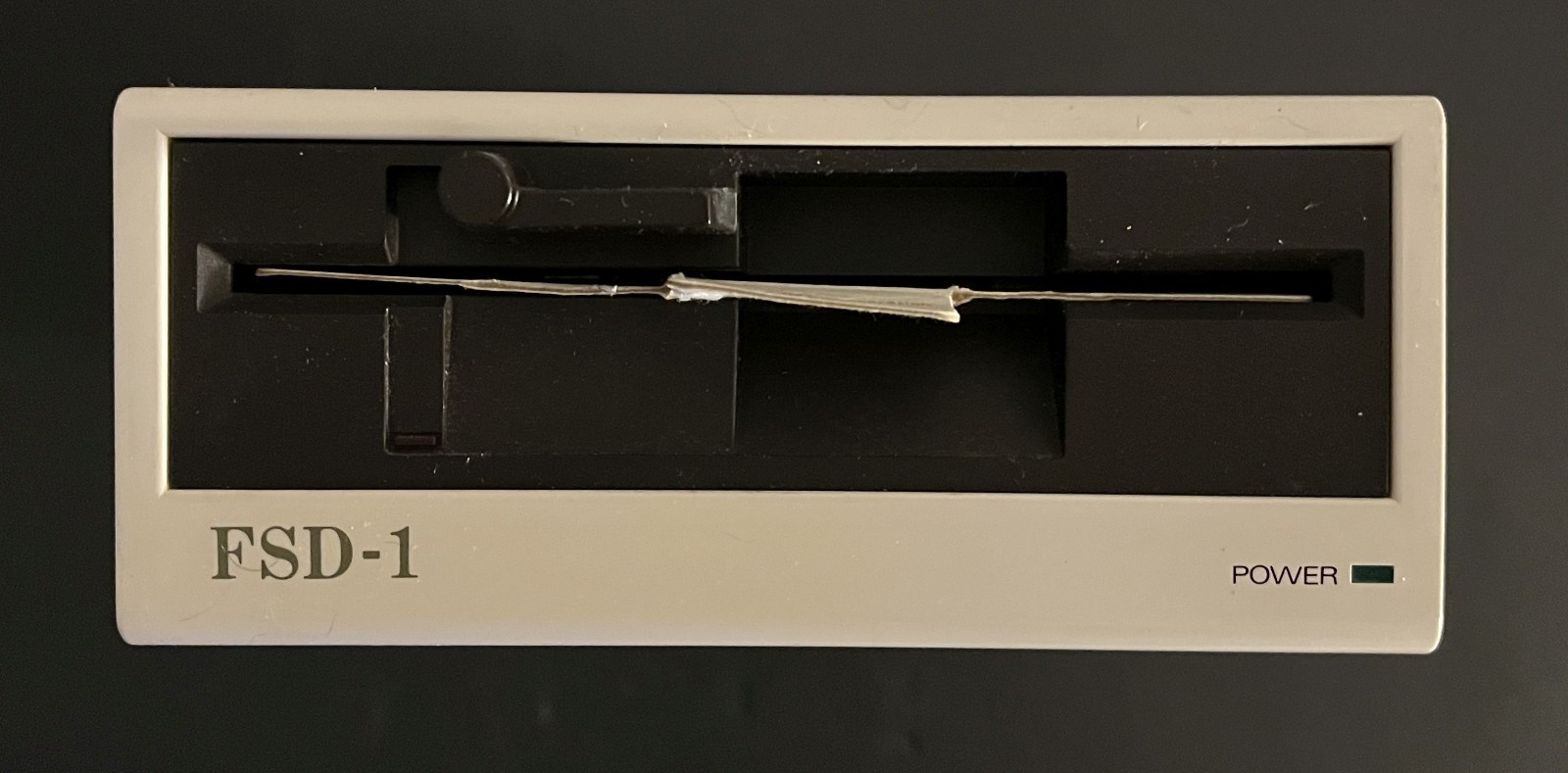 Newtronics FSD-1  5.25" Floppy Disk Drive Mitsumi D500  Commodore