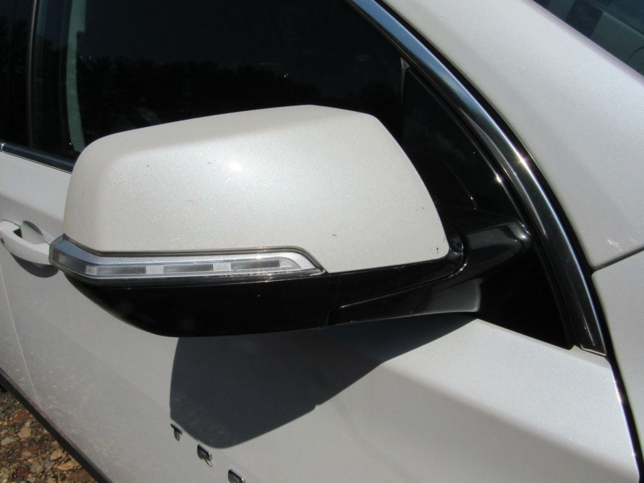 TRAVERSE 2020 Glove Box 1057194