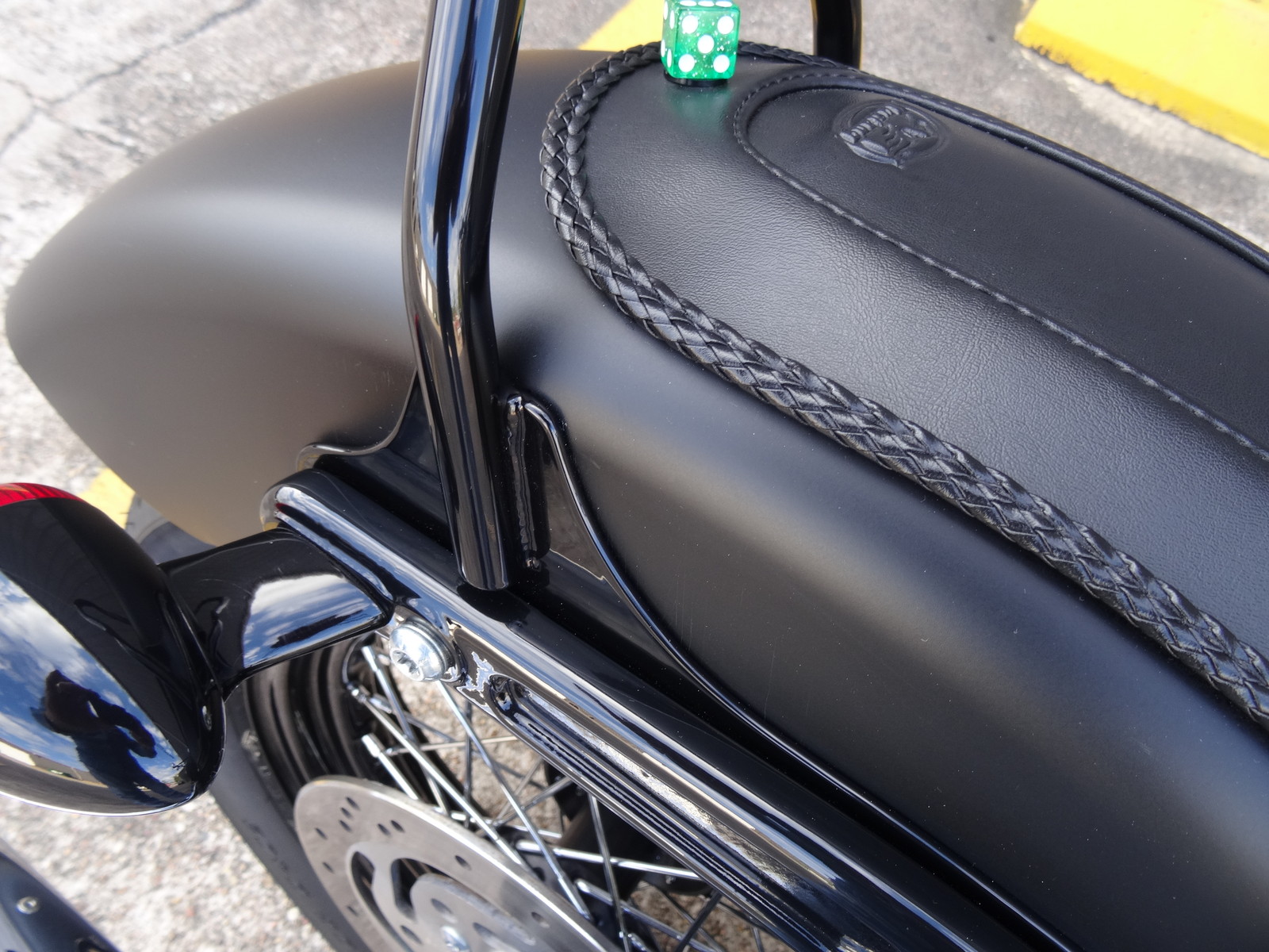HARLEY-DAVIDSON 2012--2017 SOFTAIL SLIM AND 2011-2013 BLACKLINE CUSTOM SISSY BAR