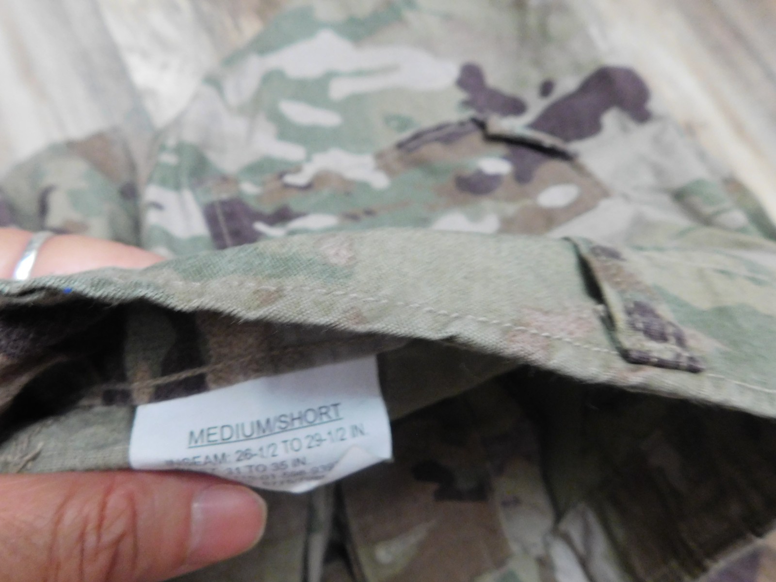 US ARMY OCP FLAME RESISTANT PANTS SZ MED- SHORT