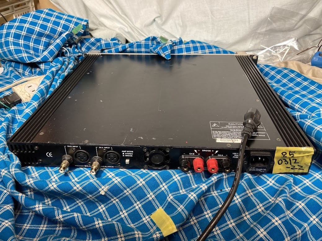 CLASSIC PRO CP600 Power Amplifier 200W 8 Ohm 1U Rackmount Analog