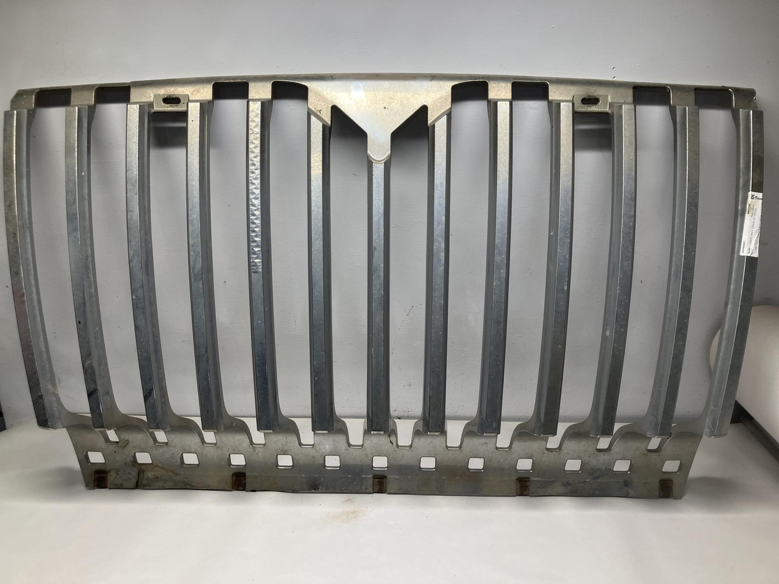 2008-2027 International 7400 Grille - Used | P/N 3613679C91
