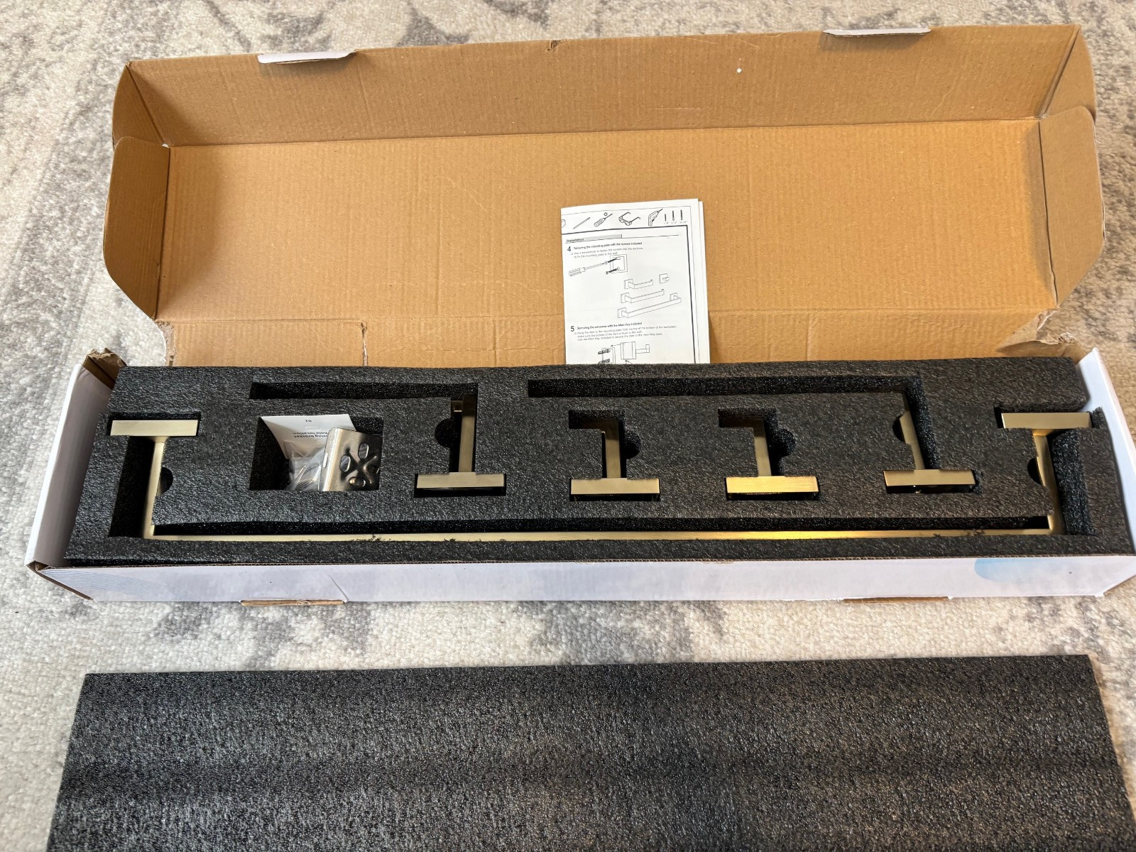 BWE Bathroom Hardware Set Gold 5 piece 24", 9", 5" Bar Two Hanging Hooks
