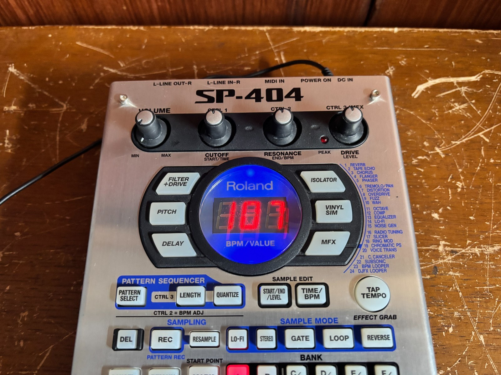 Roland SP-404 Sampling Workstation w/ power supply