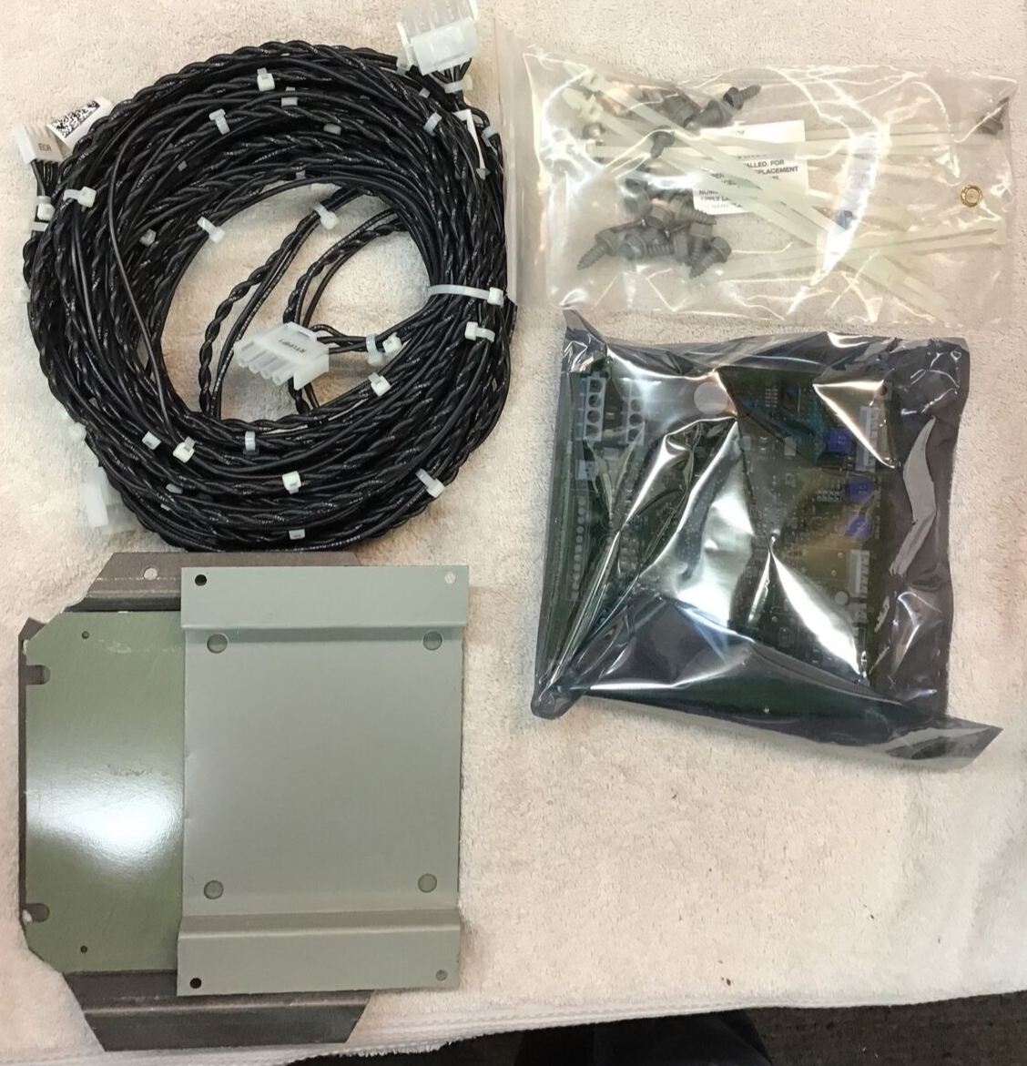 TRANE RELIA TEL BAYRTVM001A Ventilation Module Kit 12.5-50 Ton New (R17)